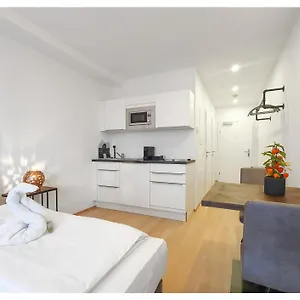 Easy Flat Hyrtlgasse Apartamento