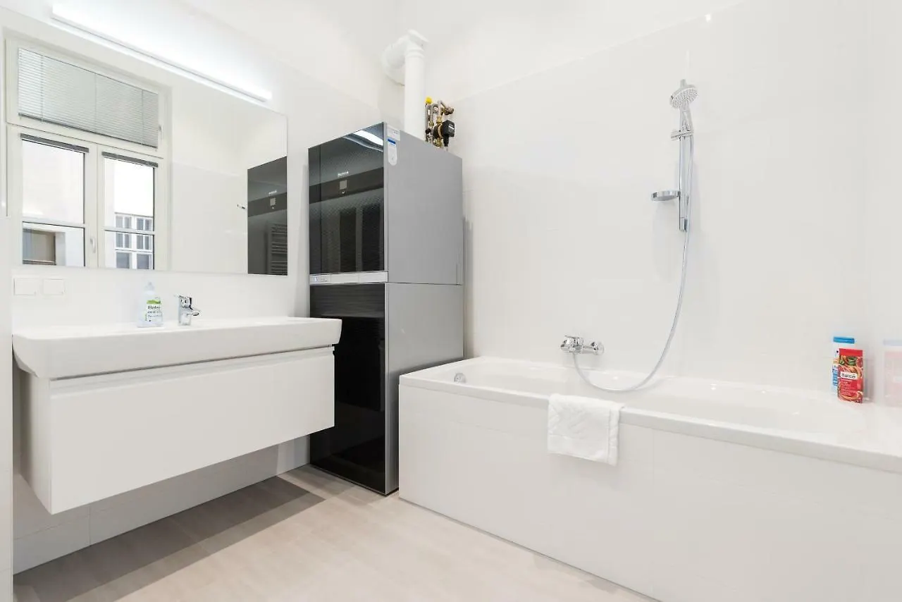 Grand Soho II Apartment Viena 0*,