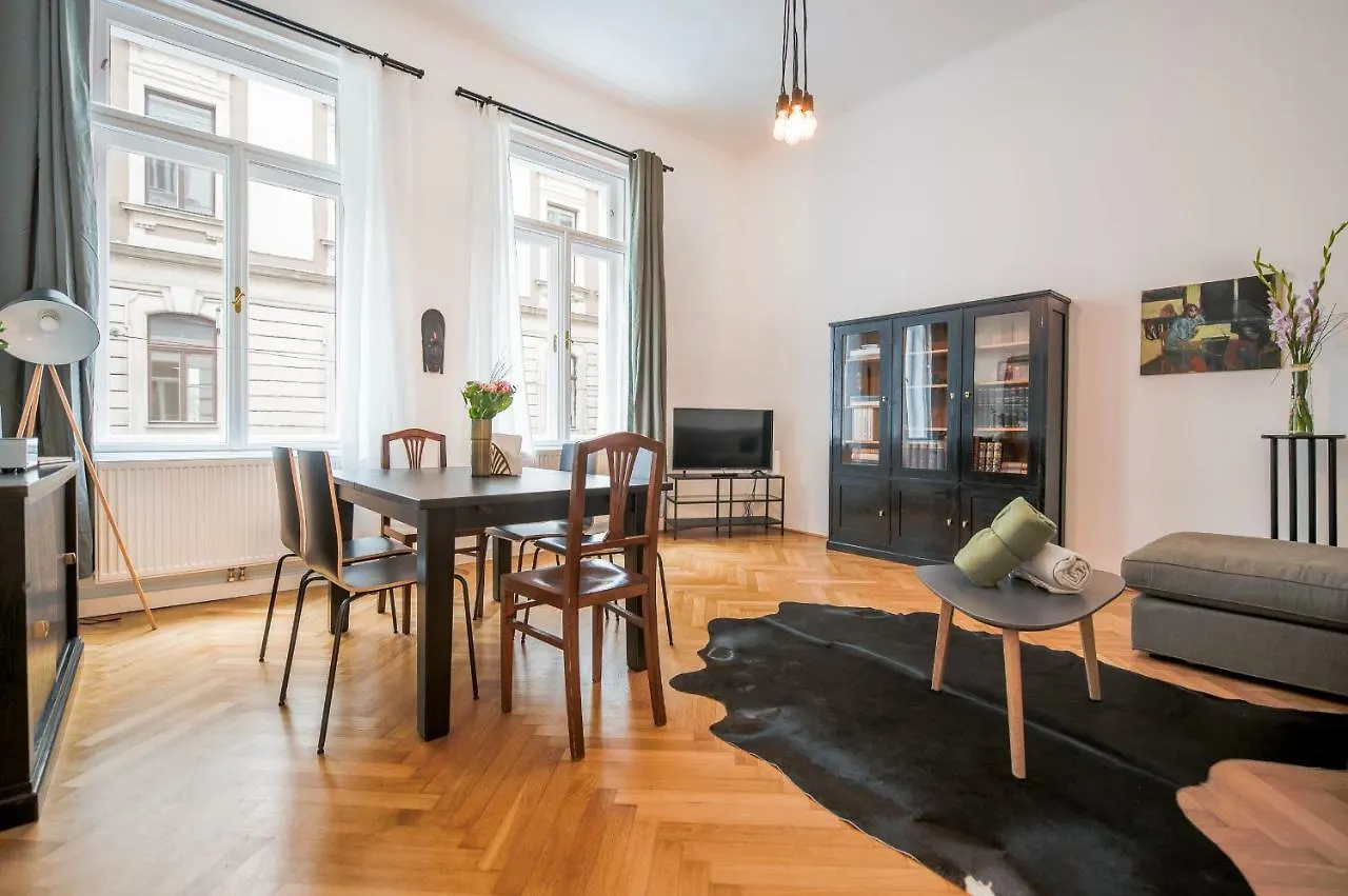 Grand Soho II Apartment Viena