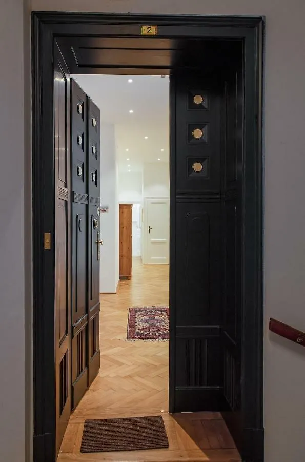 Grand Soho II Apartment Viena